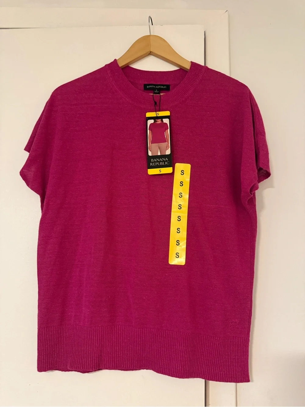 Banana Republic Men’s Short-Sleeve Crew Sweater - Magenta